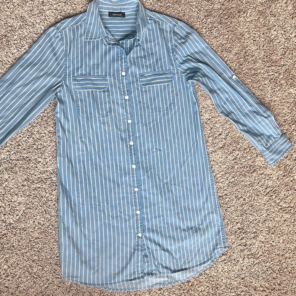 Karen Kane
Chambray Collared V-Neck Long Roll Tab Sleeve Shirtdress Size M